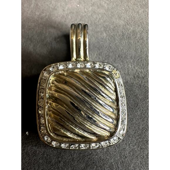 two tone Silver and gold with rhinestone cable style magnetic pendant - Picture 2 of 7